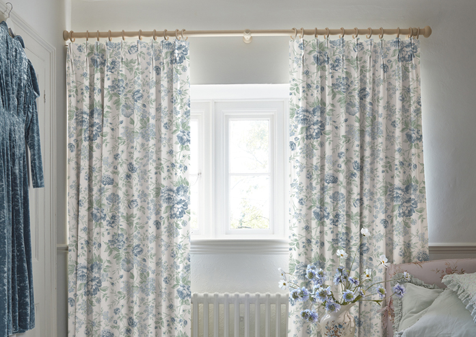 Shabby Chic by Rachel Ashwell Romantic Rose, Blue - Made to Measure Curtains - Image 3